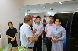 淘丁快讯 | 西安天朗蔚蓝商业公司总经理马莉一行莅临淘丁集团参观交流缩略图