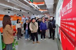 校企融合促发展！西安电子科技大学师生赴淘丁集团参观学习缩略图