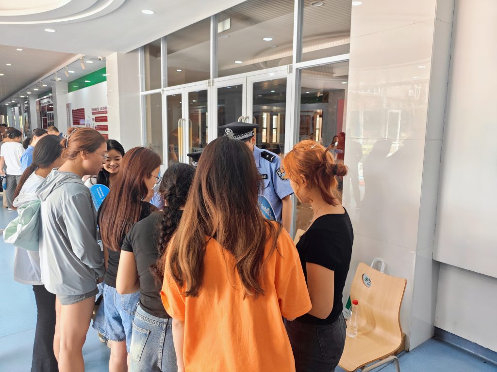 携手共筑就业安全网——“检助就业”普法宣传活动成功举办插图 携手共筑就业安全网——“检助就业”普法宣传活动成功举办插图