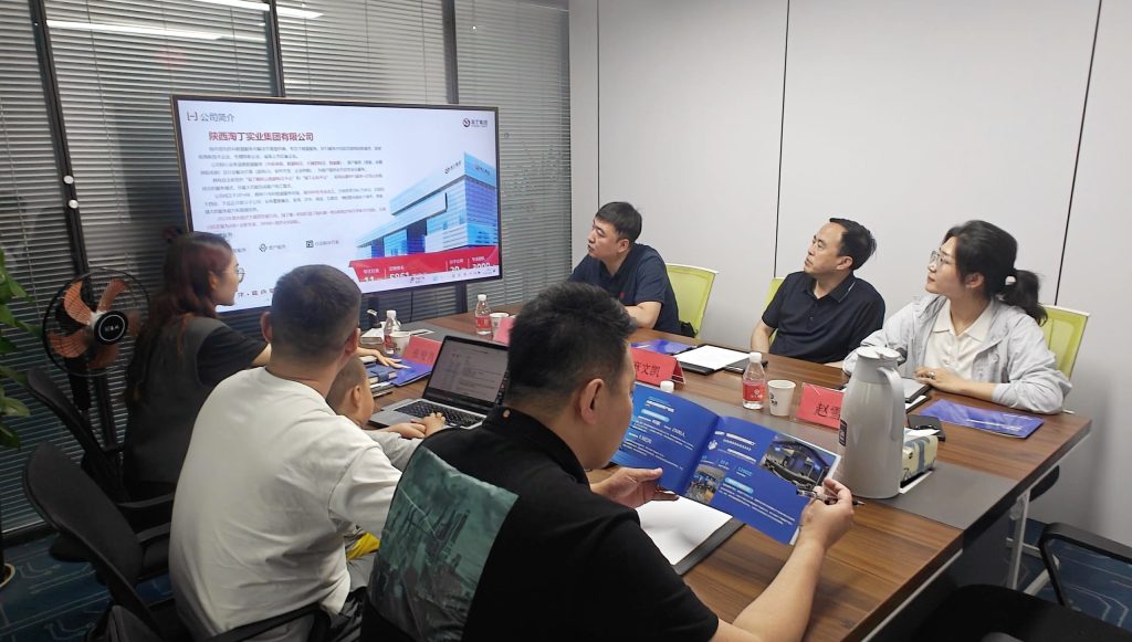 淘丁快讯 |  呼和浩特市大数据管理局领导一行莅临淘丁集团参观交流插图