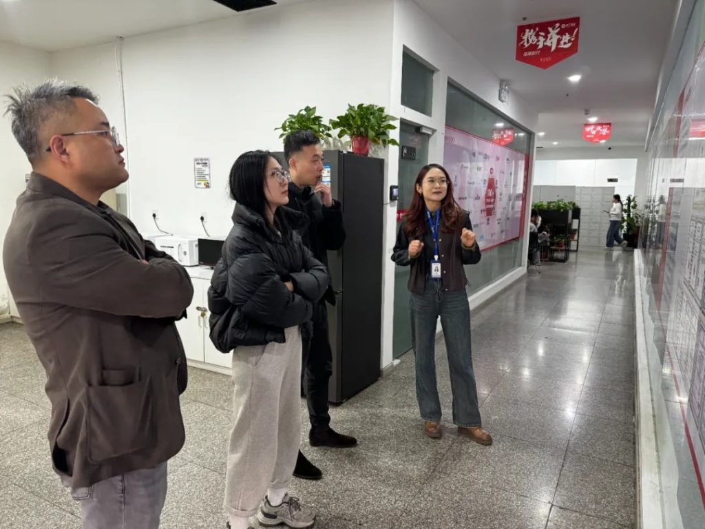 共启西南新局｜成都高新区数字经济局赴淘丁考察交流 共商合作意向插图2